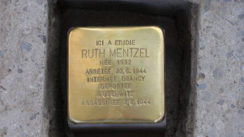 Un pavé de mémoire en l’honneur de Ruth Mentzel, déportée par le convoi 77